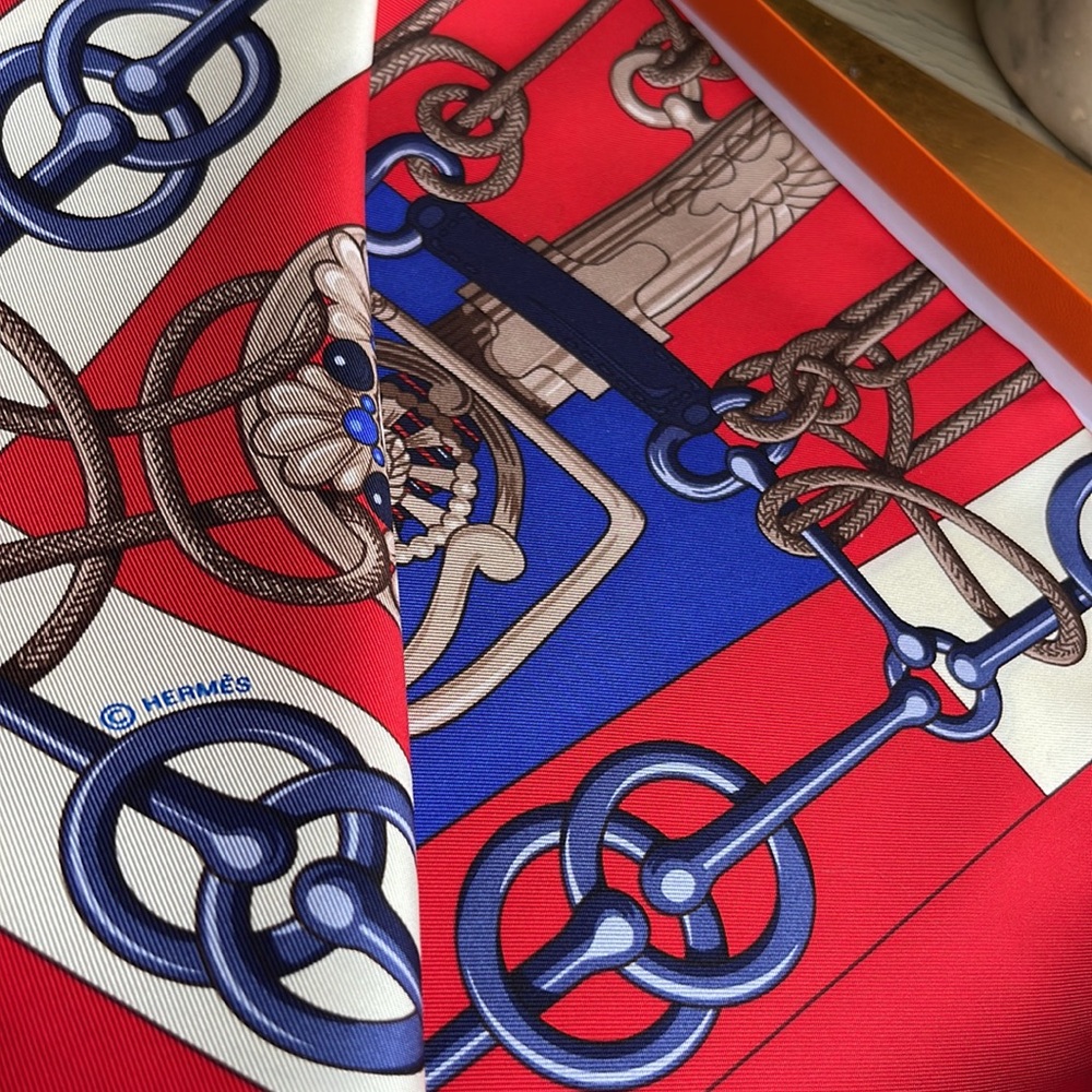 NWT! Hermes 90 cm Carre Cliquetis Silk Scarf with Box ATTENTION COLLECTORS - Picture 5 of 15